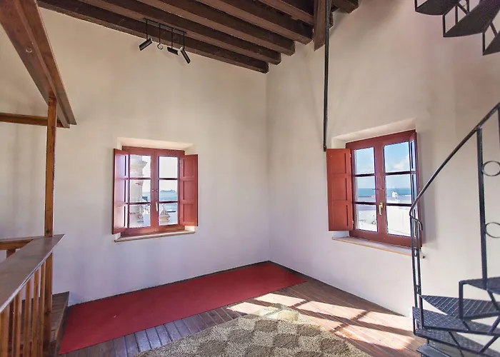 Casa De Las Cuatro Torres